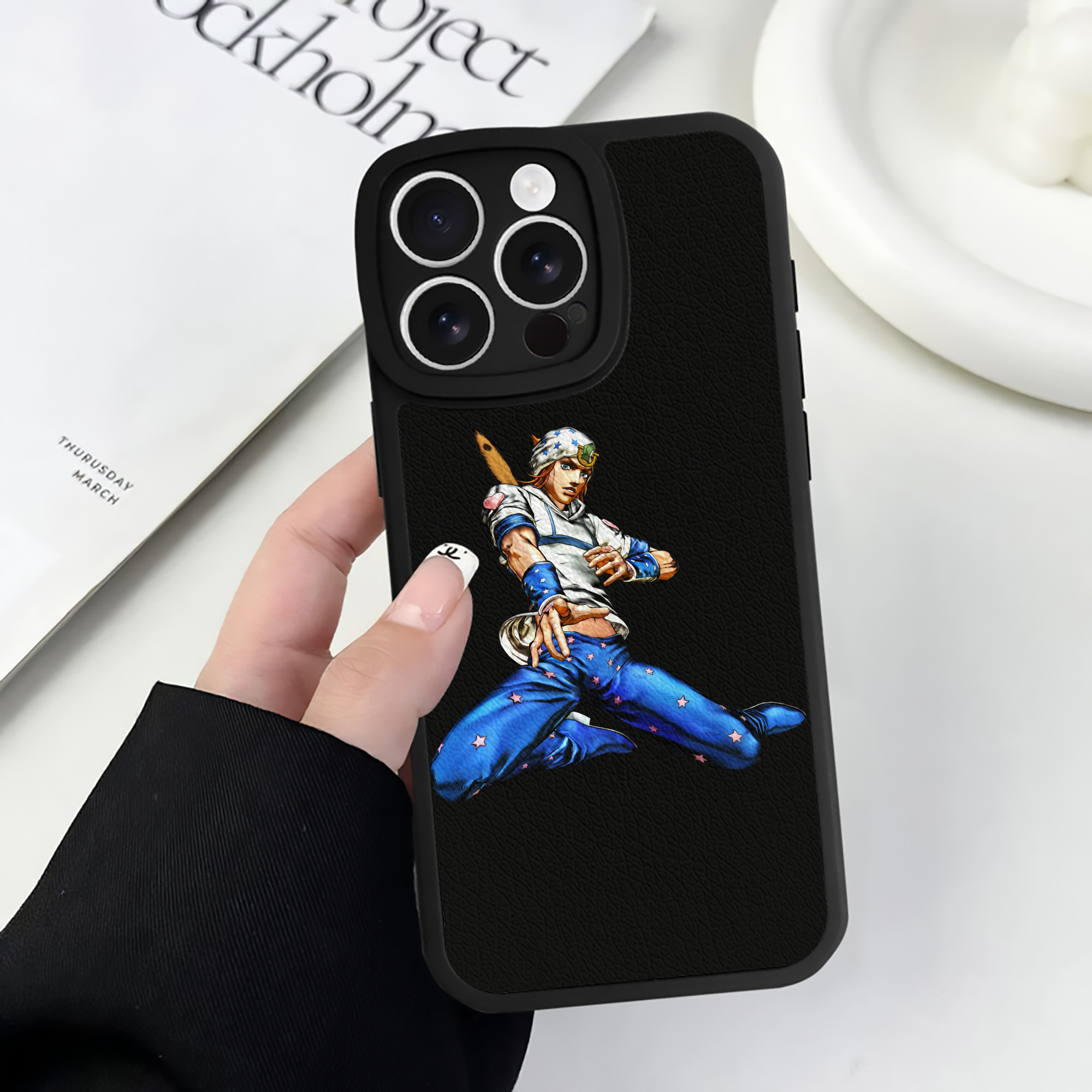 （画像用） ジョジョの奇妙な冒険 ジョナサン?ジョースター JoJo's Bizarre Adventure Jonathan Joestar 【iPhone 16シリーズ対応】シリコンスマホケース（レザー調） 材質：シリコン